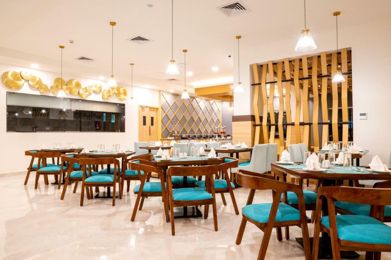 Vivanta Chitwan Bharatpur Бхаратпур Екстериор снимка