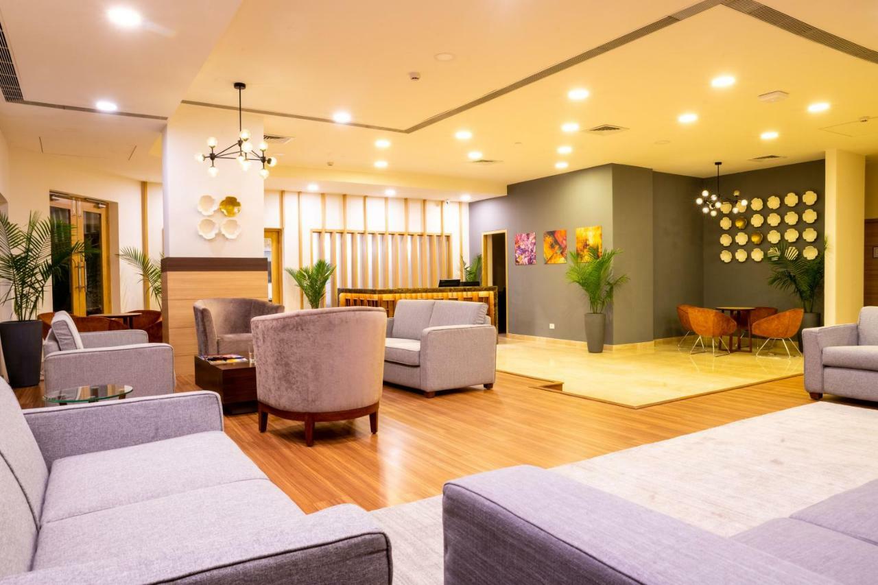 Vivanta Chitwan Bharatpur Бхаратпур Екстериор снимка
