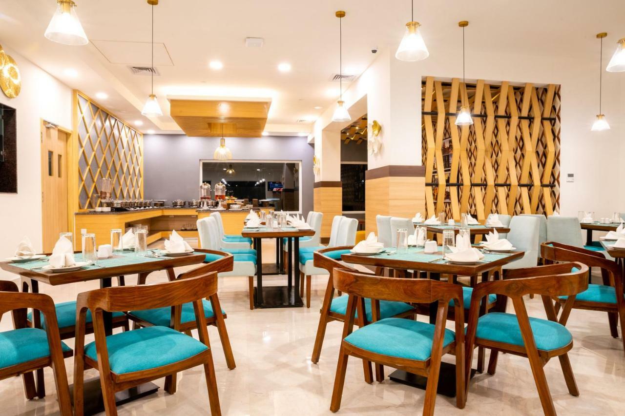 Vivanta Chitwan Bharatpur Бхаратпур Екстериор снимка