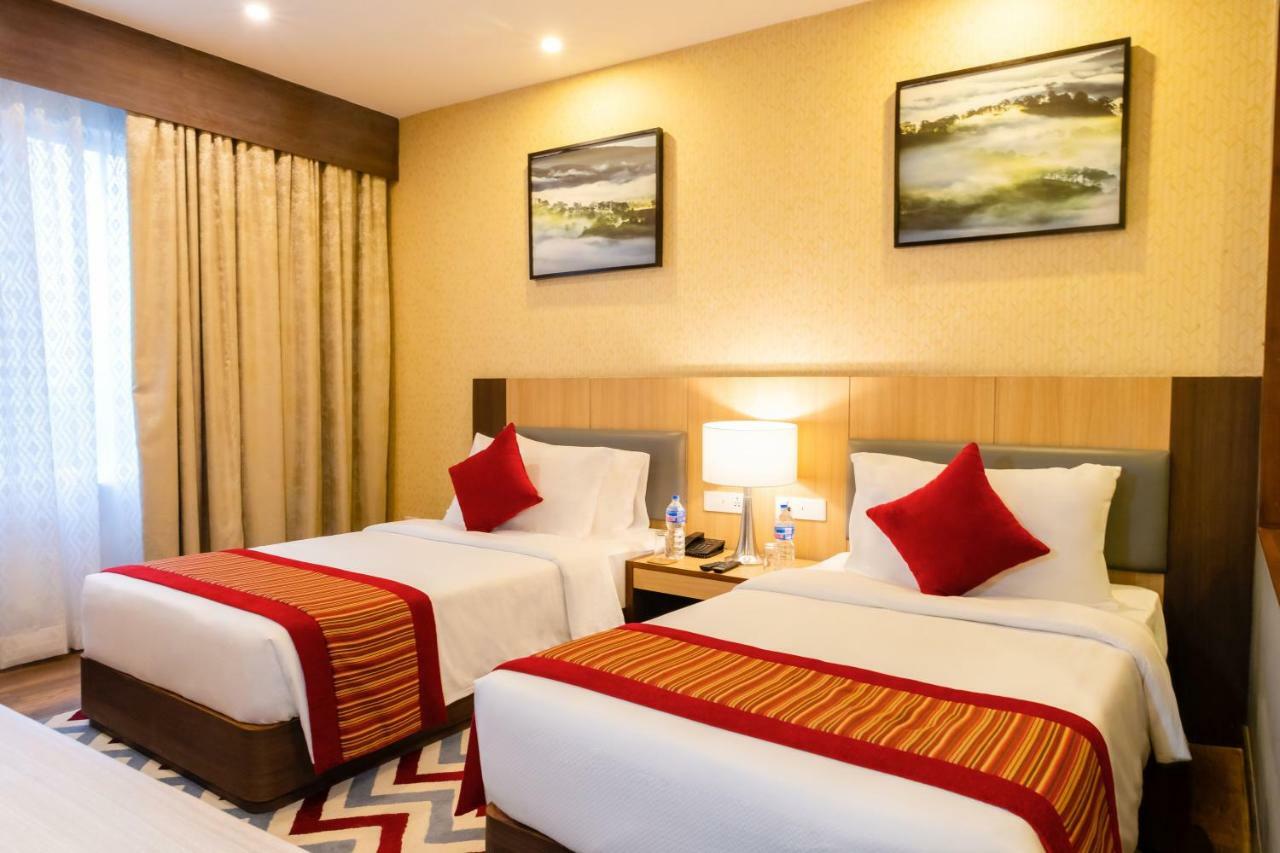 Vivanta Chitwan Bharatpur Бхаратпур Екстериор снимка